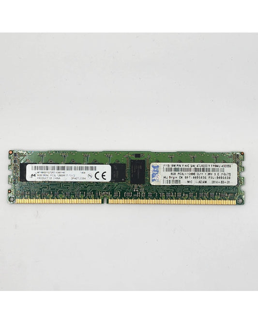 Vista frontal del módulo de memoria DDR3 Micron de 8 GB (single-rank x4, 12800 MT/s) para servidores IBM.