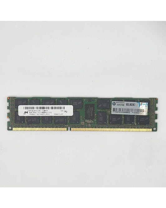 Vista frontal del módulo de memoria DDR3 Micron de 8 GB (dual-rank x4, 10600 MT/s) para servidores HP.