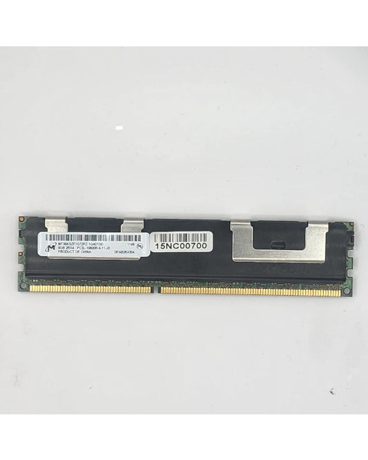Vista frontal del módulo de memoria DDR3 Micron de 8 GB (dual-rank x4, 10600 MT/s).